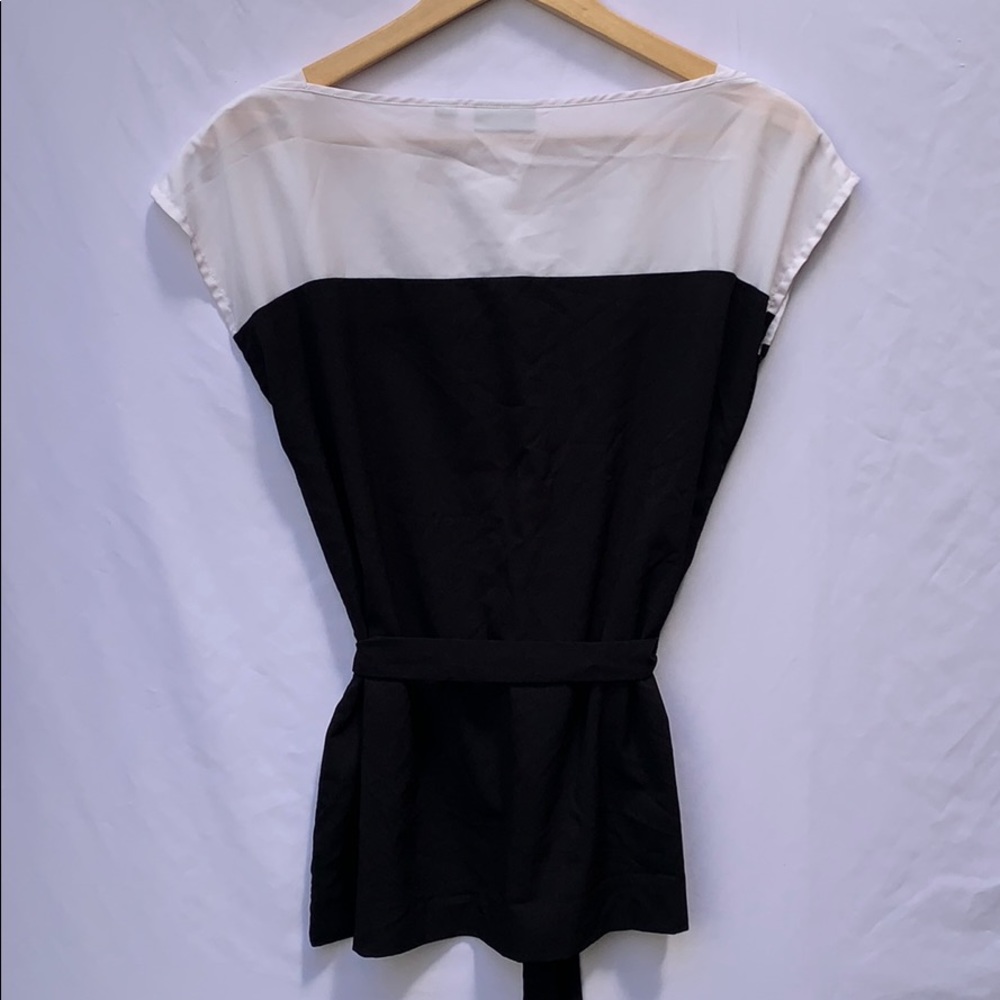 Flowy Blouse - Picture 7 of 9